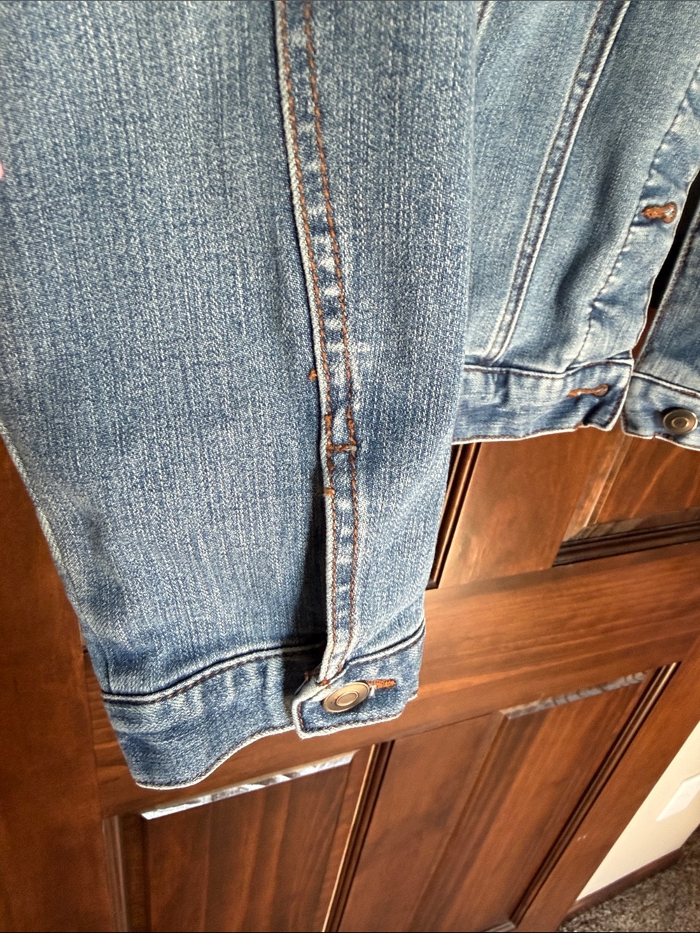Time and Tru Light Blue Denim Jacket with Button Front - Picture 3 of 5